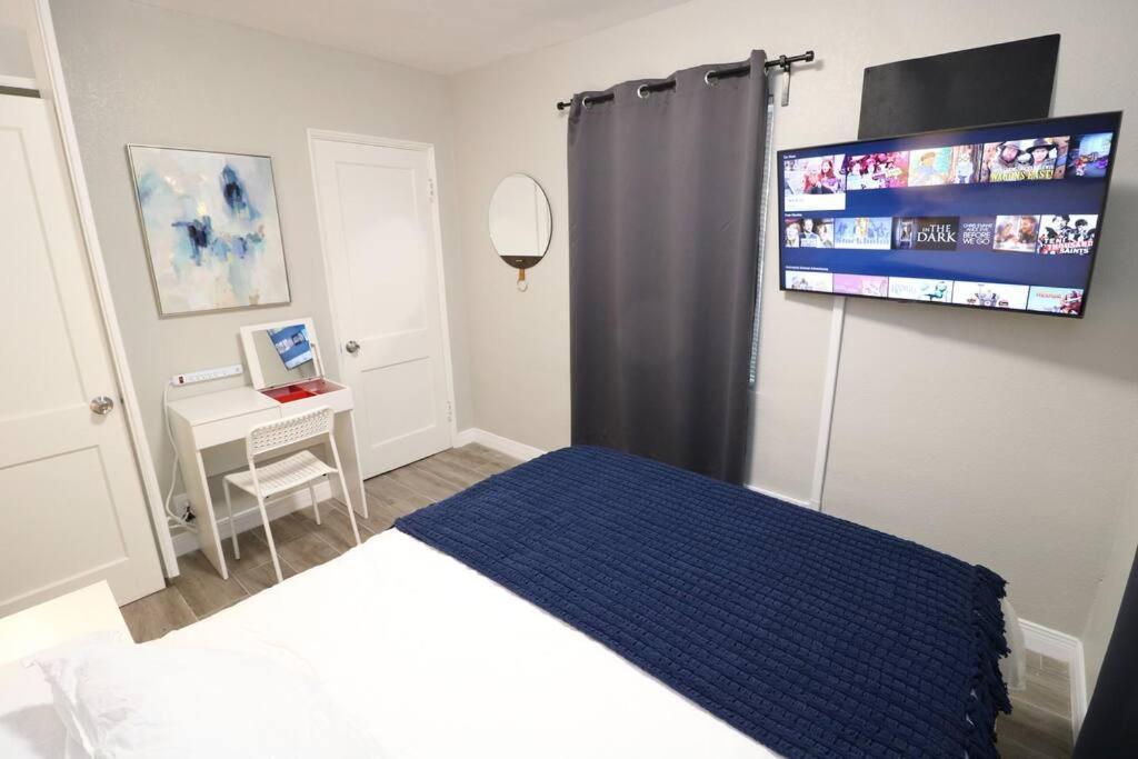 Casa vacanze Renovated Stay, Parking, Near Dt & Airport