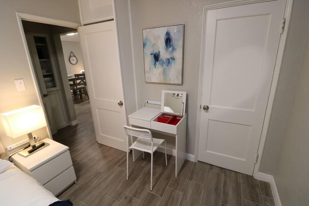 Casa vacanze Renovated Stay, Parking, Near Dt & Airport