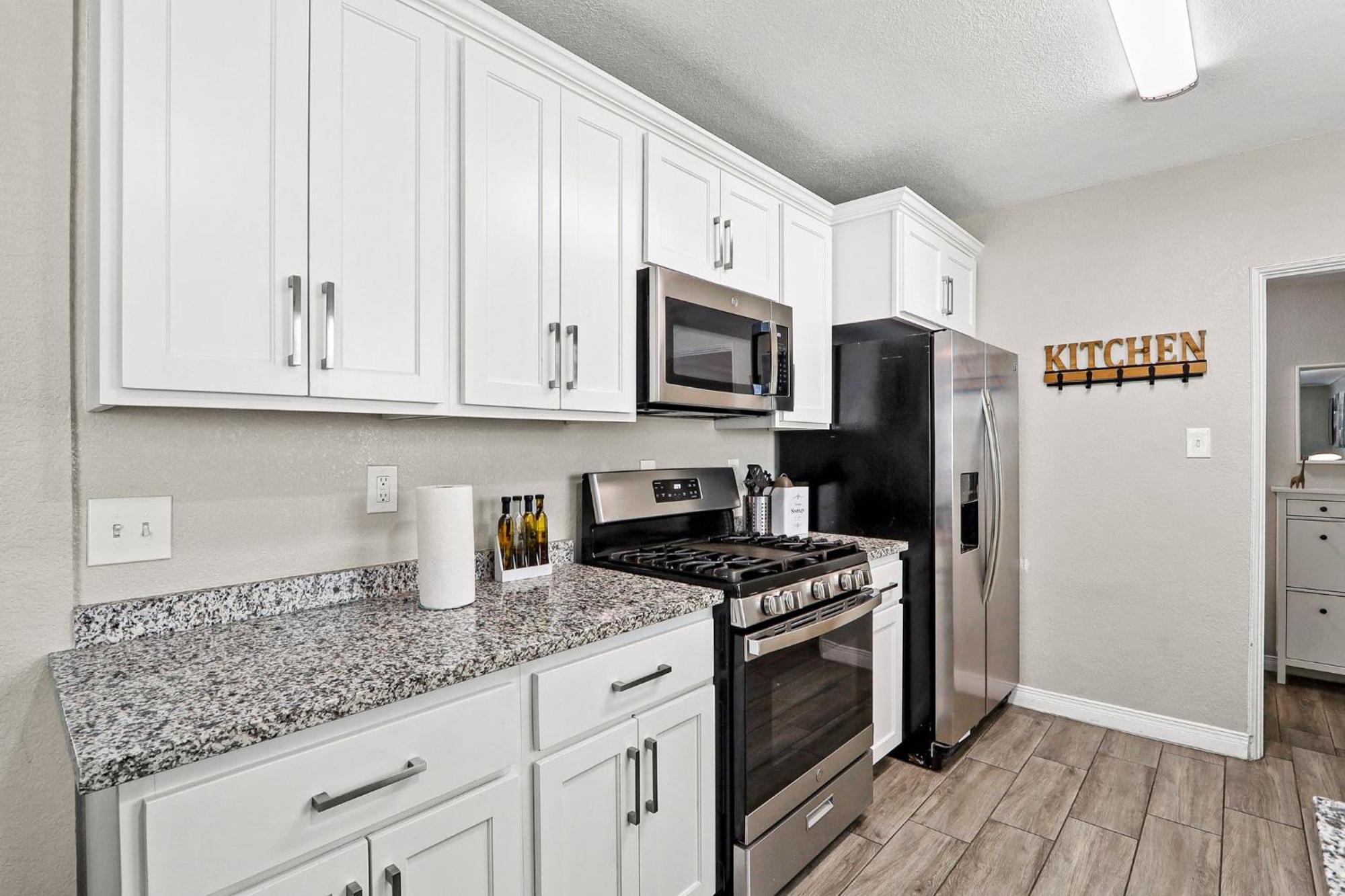 Casa vacanze Renovated Stay, Parking, Near Dt & Airport *